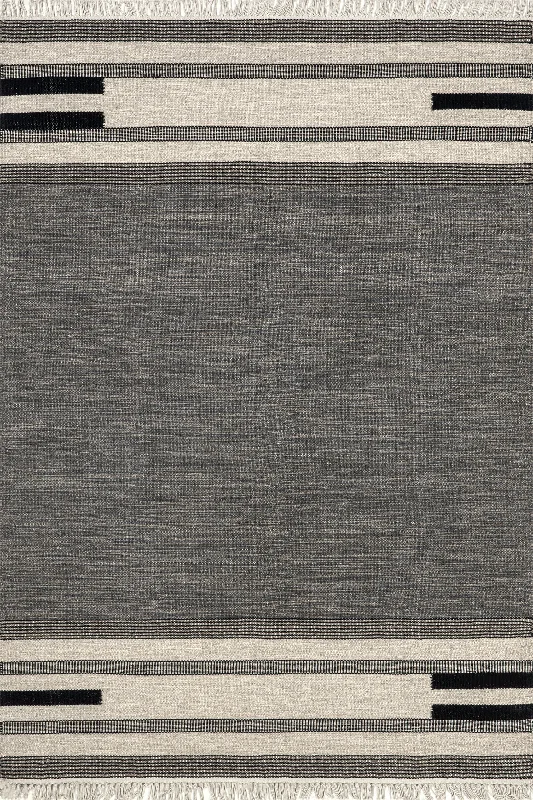 Brooklyn Tasseled Wool Rug | Black